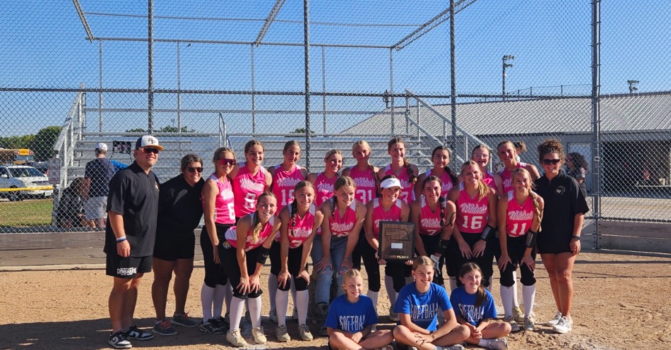 Cats go 2-1; Earn 3rd place at Lou Platte Softball Tournament
