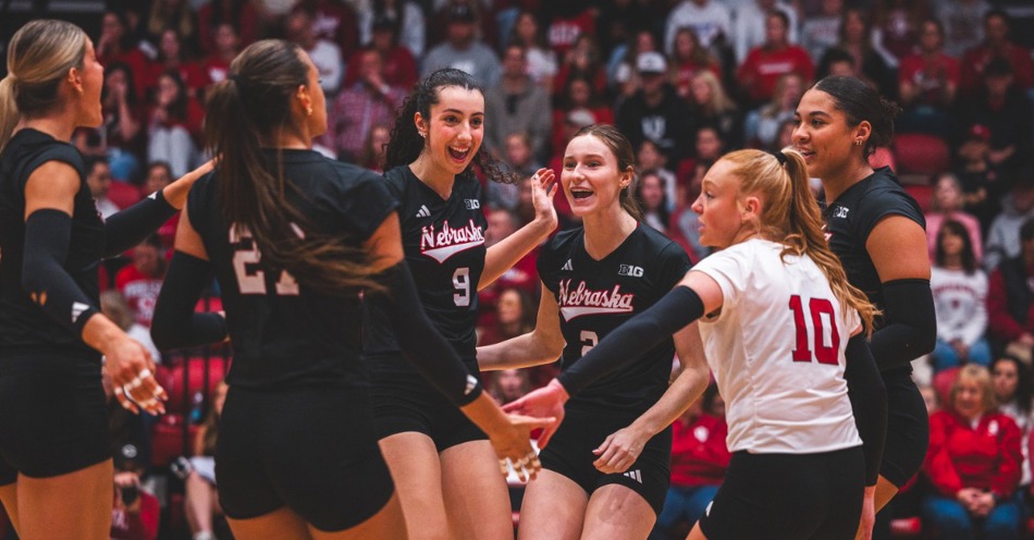 Huskers Win Outright Big Ten Title in Sweep at No. 17 Indiana