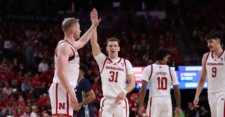 Huskers Stay Unbeaten with 71-50 Win over Creighton