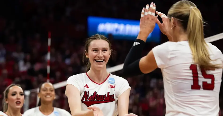 Jackson, Reilly Take Home AVCA Positional Awards