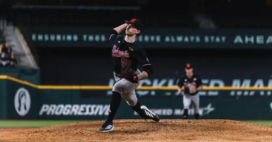 Blachowicz, Horn Named to Pitcher of the Year Award Watch List