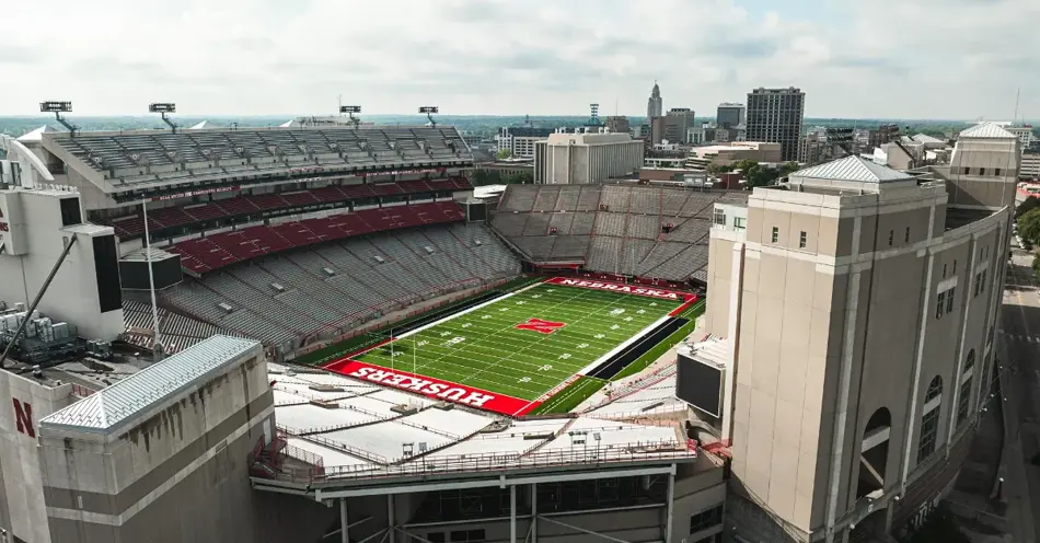 Huskers Adjust Beverage Policy in Preparations for High Temperatures