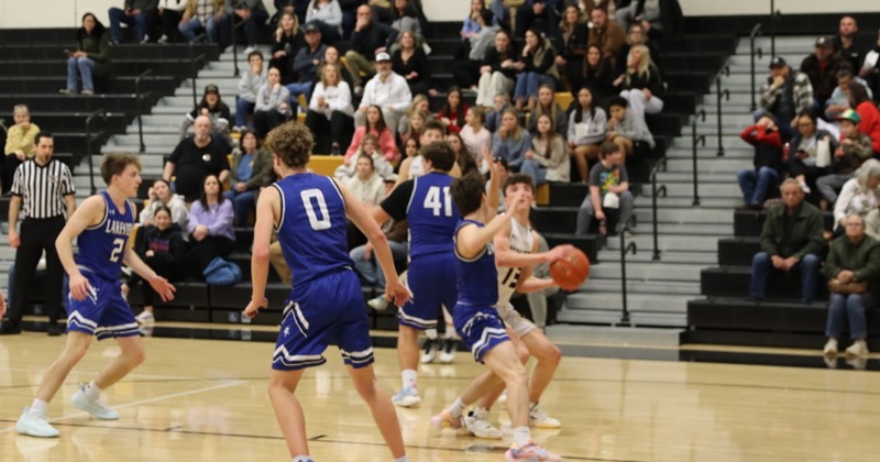 Lakeview Stings Northwest Boys, 65-58