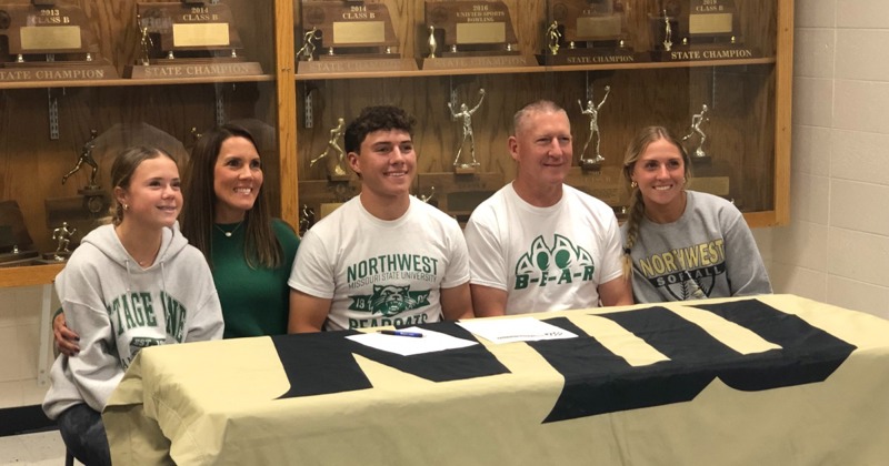 Dinkelman Signs To NW Missouri State Baseball